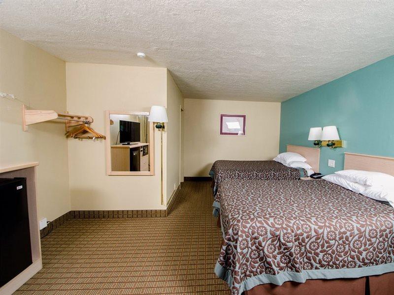 Days Inn By Wyndham Portland Central Esterno foto
