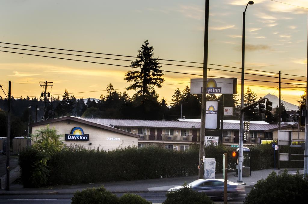 Days Inn By Wyndham Portland Central Esterno foto