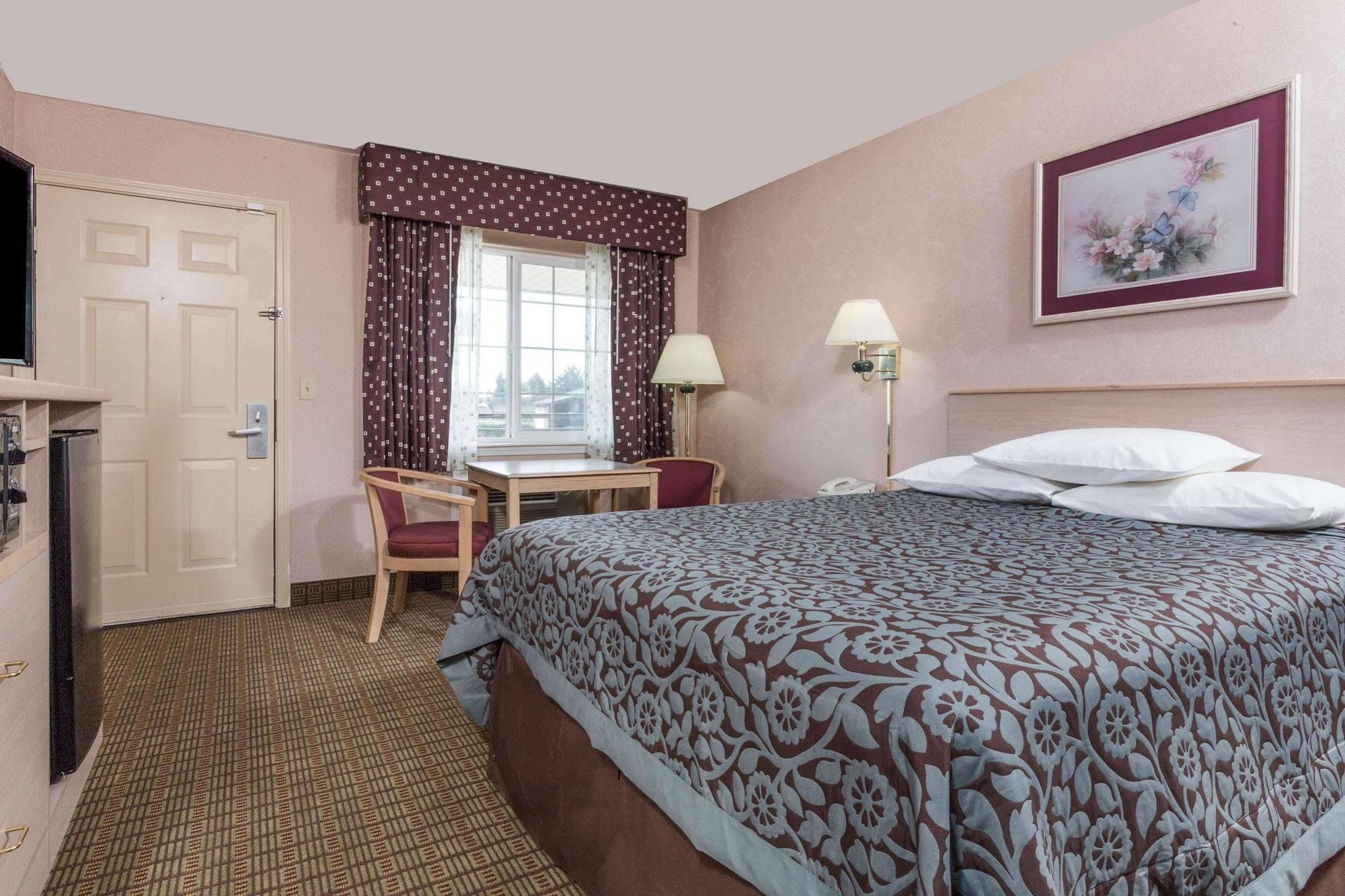 Days Inn By Wyndham Portland Central Esterno foto