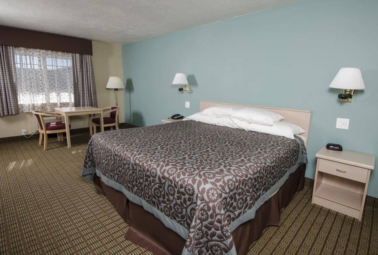 Days Inn By Wyndham Portland Central Esterno foto